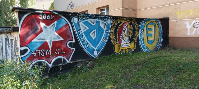 10.09.2023 r. Kibicowskie graffiti w centrum Katowic.