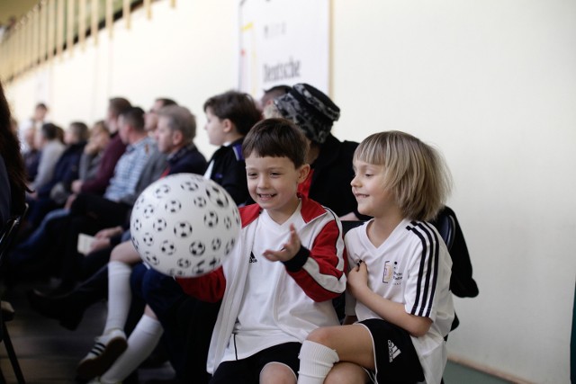 Jako pierwsza - w lutym 2015 roku - ruszyła Niemiecka Szkółka Piłkarska w Chrząstowicach. Udany pomysł szybko znalazł kontynuatorów i naśladowców.