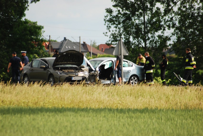 Droga  przed Strzelinem na odcinku Górzec-Szczawin jest...