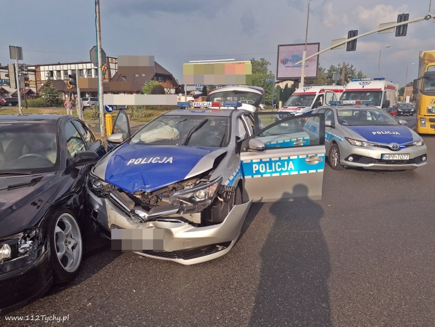 Ze wstępnych ustaleń wynika, że radiowóz policji jechał na...