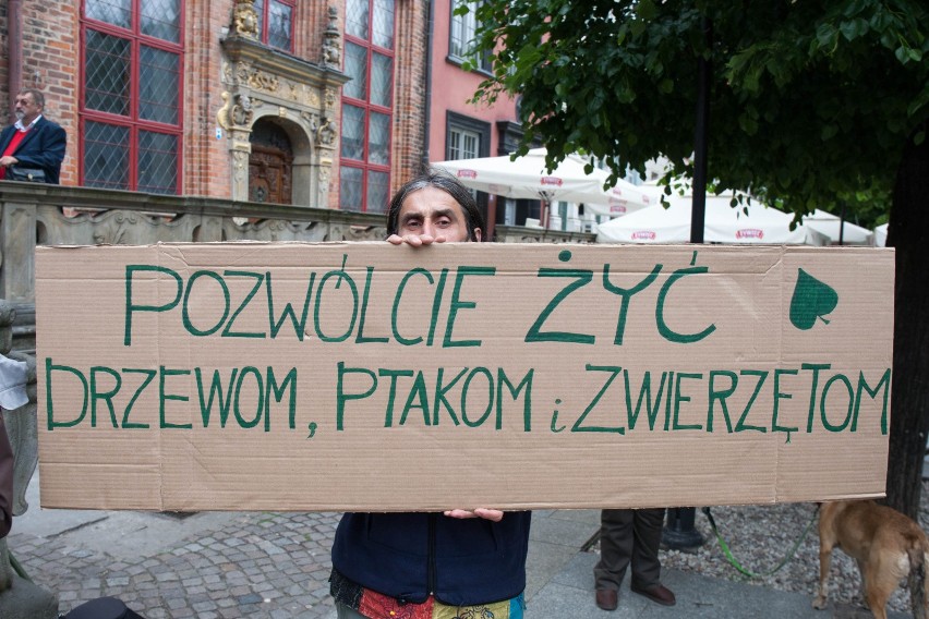 Działalność człowieka powoduje, że zaburzona jest równowaga...