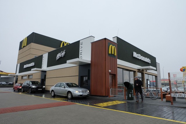 W Białymstoku działa już nowa restauracja McDonald's. Obiekt znajduje się przy ul. Produkcyjnej 97. To piąta już restauracja tej sieci w Białymstoku.