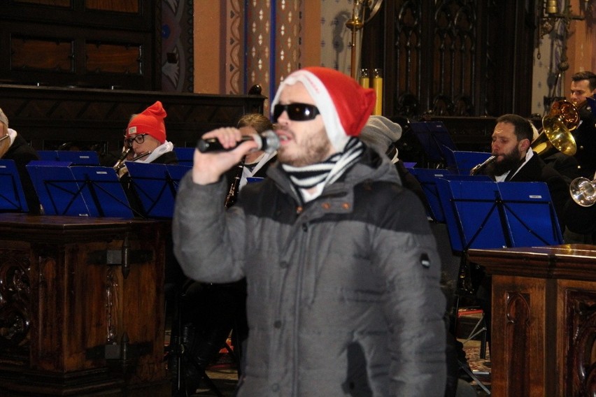 Koncert kolęd i pastorałek w dąbrowskiej bazylice NMP...