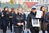 #Czarnyprotest Suwałki. Pikieta przeszła przez miasto (zdjęcia)