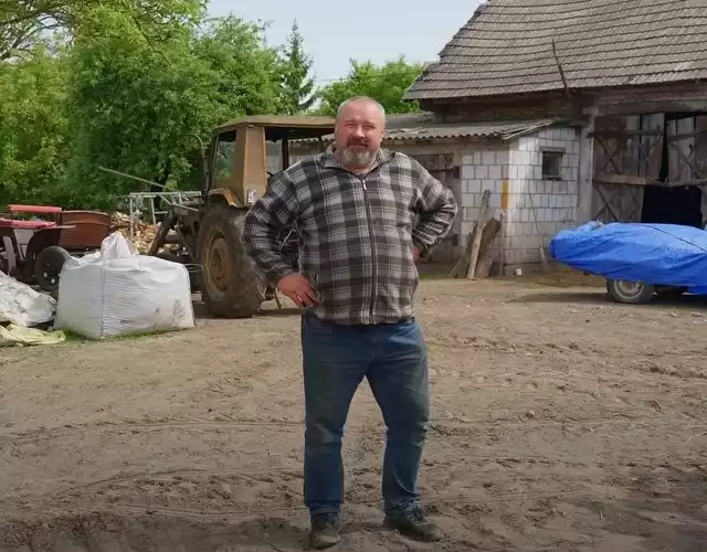 Bogdan prezentuje równe i suche podwórko
