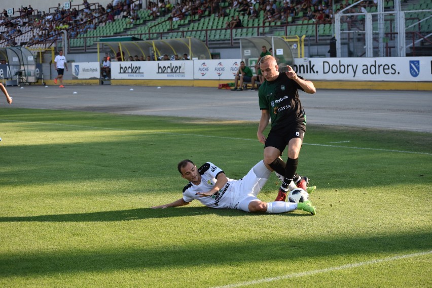 ROW Rybnik przegrał 1:2 z Górnikiem Łęczna. Kibice rozczarowani