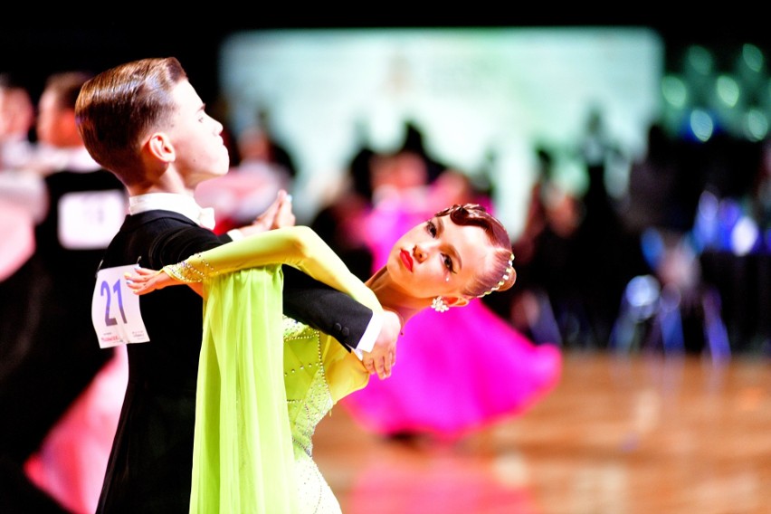 Trwa Radom Freedom Dance Festival 2022. Królują tańce standardowe i latynoamerykańskie. Zobacz zdjęcia i film