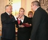 Lech Kaczyński odznaczył radomskich działaczy dawnej opozycji 