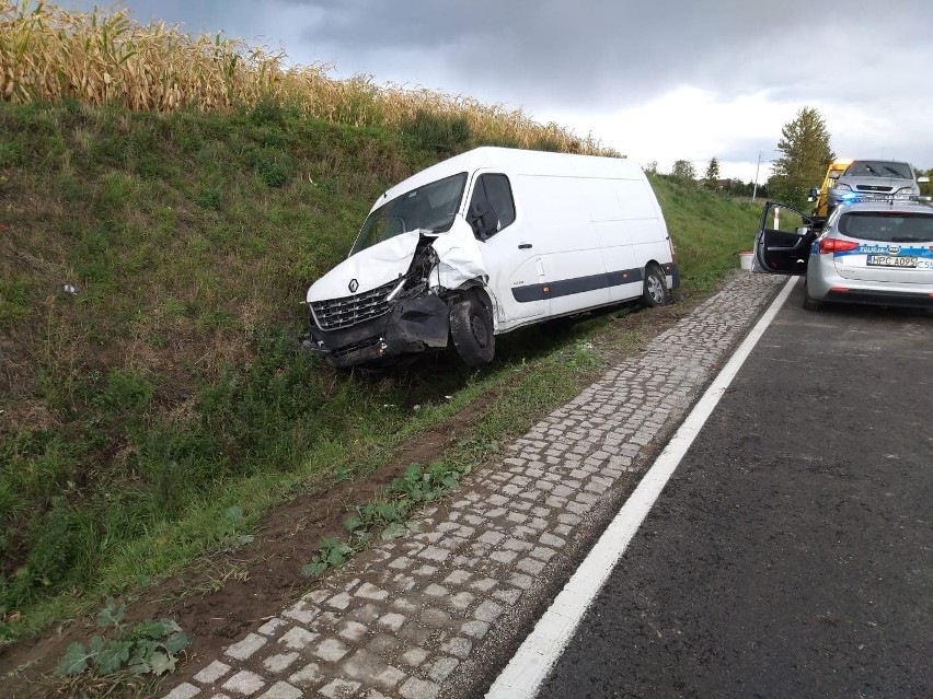 Wypadek na krajowej 55-tce w Stolnie. Kobieta trafiła do szpitala