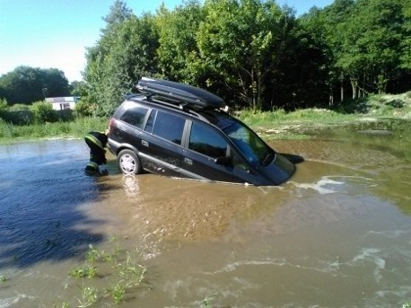 O mały włos, a mogło dojść do tragedii. Na szczęście ojciec...