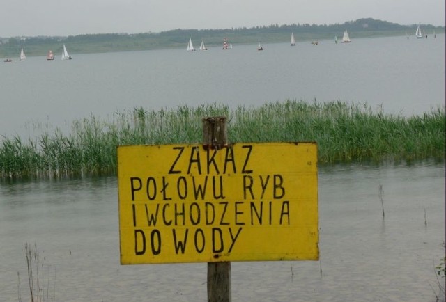 Kiedy wreszcie zniknął tablice zakazujące pływać w zbiorniku machowskim?