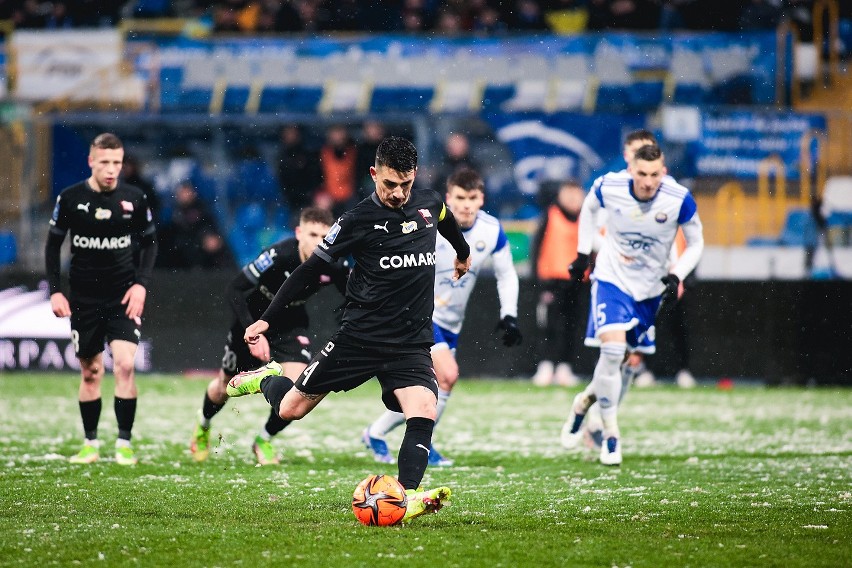 Sergiu Hanca zdobył bramkę na 2:0 w wygranym przez Cracovię...