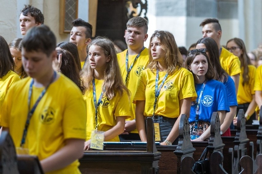 Obóz stypendystów Fundacji "Dzieło Nowego Tysiąclecia" trwać...