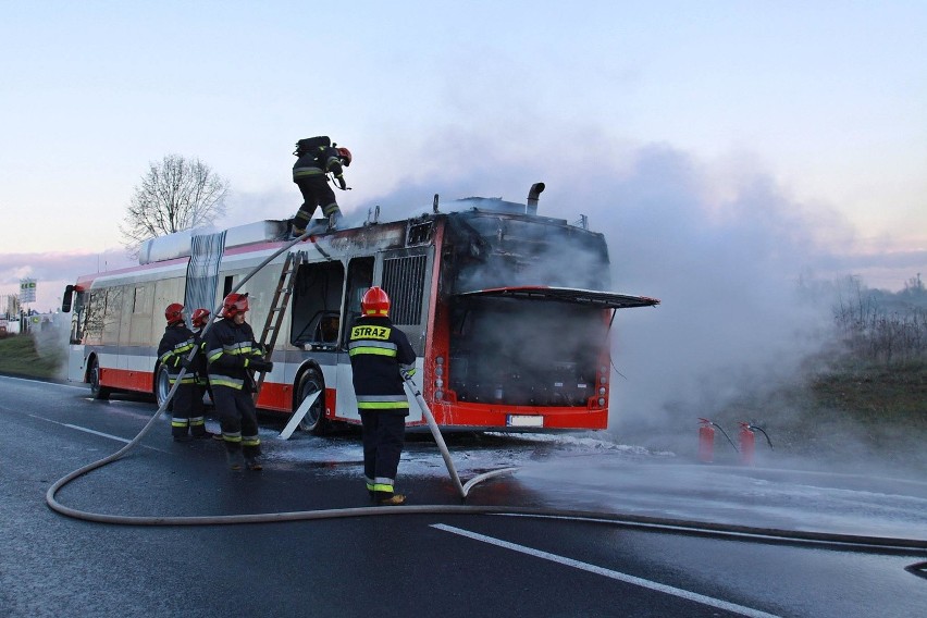 Spłonął hybrydowy autobus, który miał trafić do Częstochowy [ZDJĘCIA]