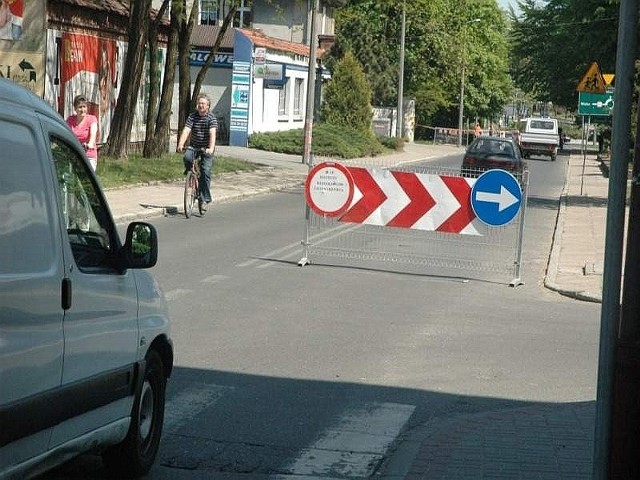 Dzisiaj drogowcy weszli na plac budowy i zamknęli dla ruchu pierwszy odcinek drogi: od ronda na ul. Kościuszki do ul. Labora.