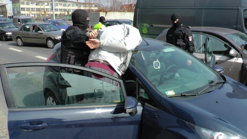 Bydgoszcz. Kolejni członkowie grupy "Kadafiego" zatrzymani [zobacz wideo]