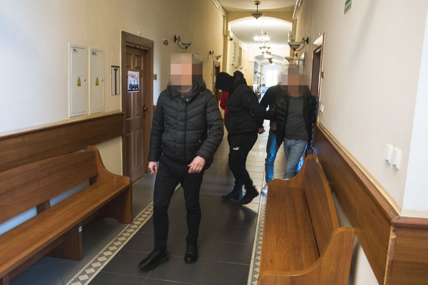 Przemysław B. doprowadzony na posiedzenie aresztowe w Sądzie...