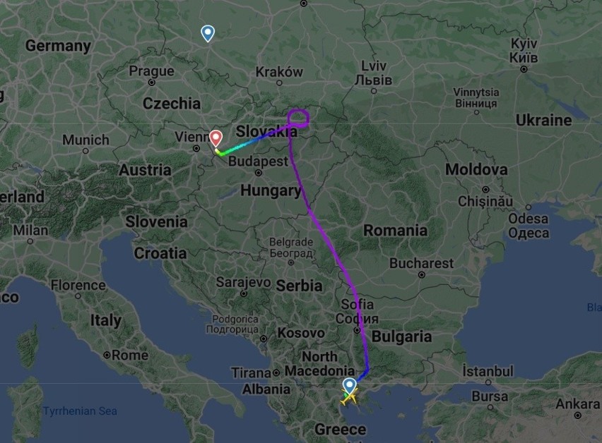Samolot zaraz przed wlotem nad Polskę zawrócił i wylądował...