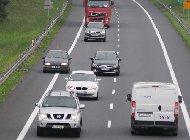 Nikt nie chce starej drogi nr 3Gminy twierdzą, że nie stać je na utrzymanie starej ,,trójki"