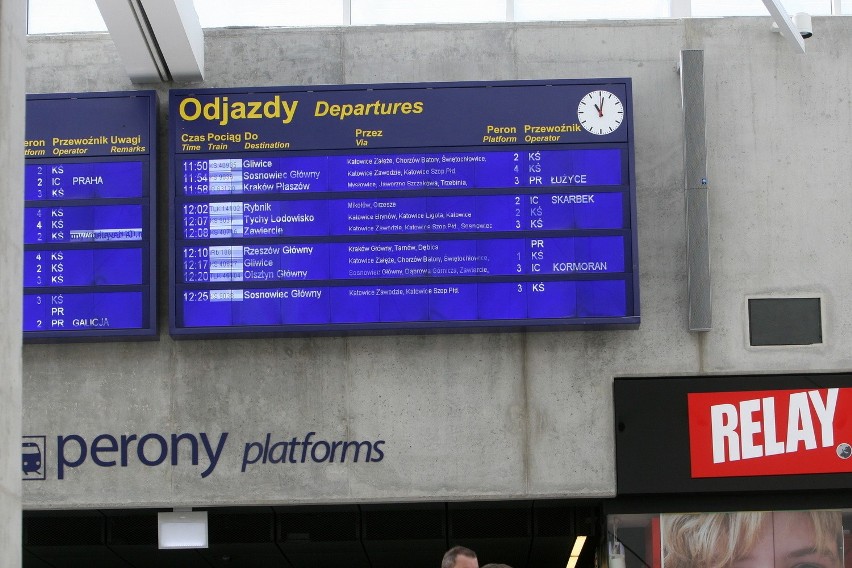Zegary na dworcu kolejowym w Katowicach