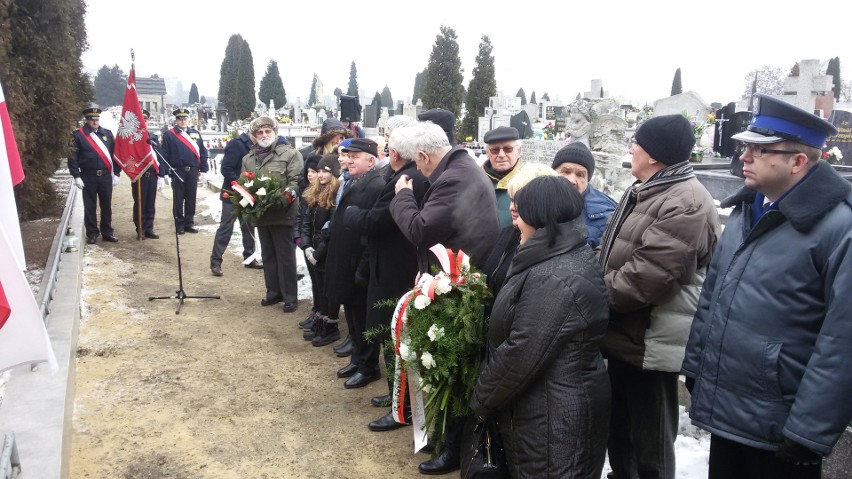 W rocznicę masakry w hucie Katarzyna na cmentarzu w...