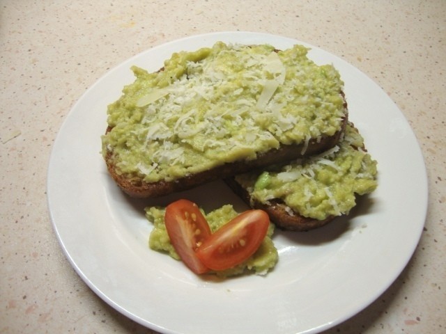 Bruschetta z awokado i parmezanem w wykonaniu pani Anety Klimeckiej