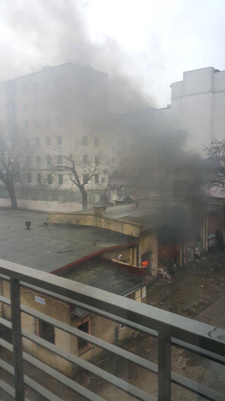 Pożar garaży przy ul. Narutowicza w Szczecinie