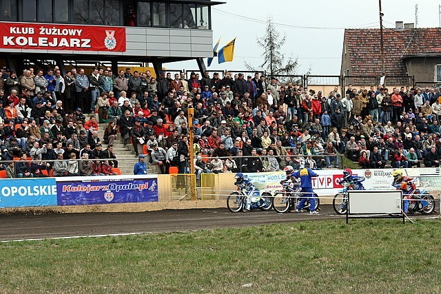 Zuzlowcy Kolejarza Opole pokonali Speedway Równe 51:42