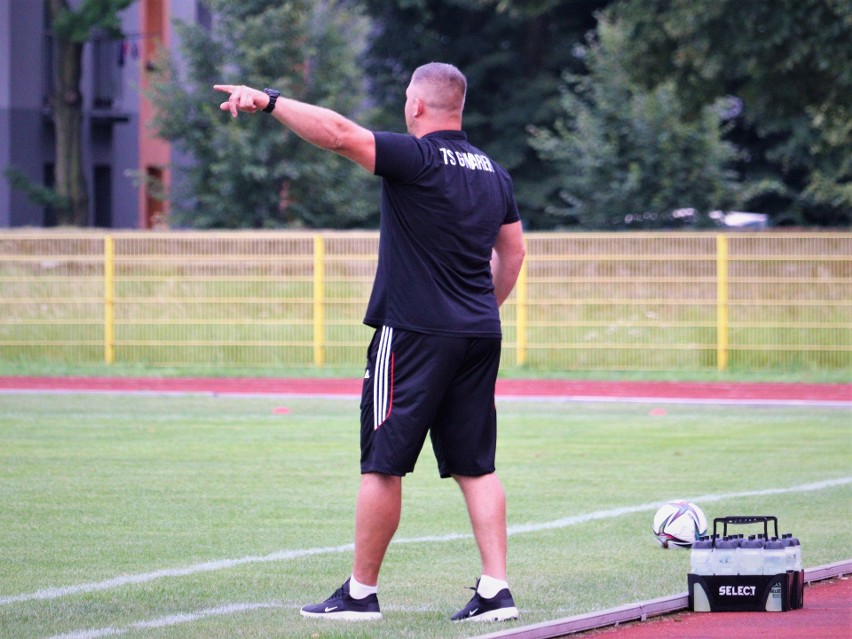 Trzy poprzeczki i jeden gol. Lechia liderem III ligi!