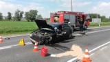 Wypadek w Siechnicach. Czołowe zderzenie audi z fordem [ZDJĘCIA]