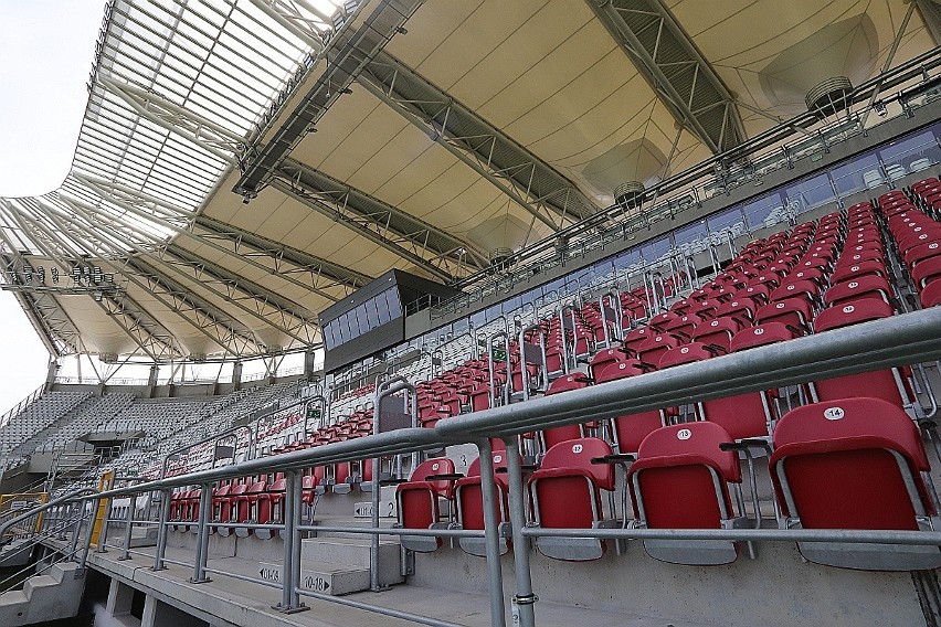 Wielkie maszyny pomagają w budowie stadionu ŁKS  [GALERIA ZDJĘĆ]