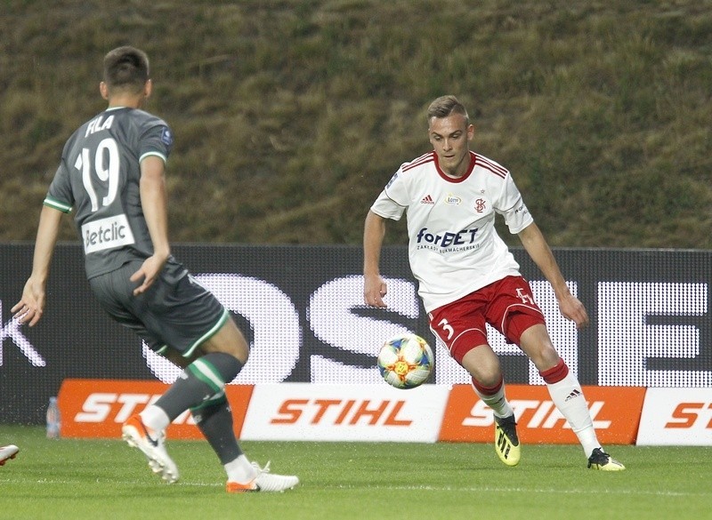 Piłkarska ekstraklasa. ŁKS Łódź musi powalczyć o spokojną zimę