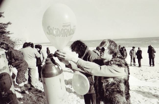 5 marca 1982, Bornholm, wypuszczenie balonów z materiałami...