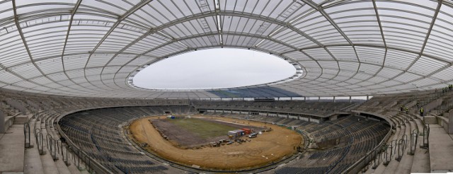 Coraz bardziej realnym terminem otwarcia Stadionu Śląskiego jest połowa 2017 roku. W marcu zostaną rozstrzgnięte dwa ważne przetargi, a wykonawcy będą mieli 14 miesięcy na realizację prac