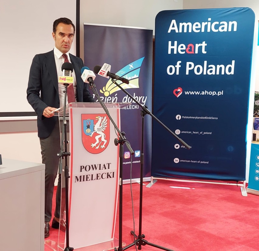 Grupa American Heart of Poland podpisała 10-letnią umowę na kontynuację opieki kardiologicznej nad pacjentami w Mielcu [ZDJĘCIA]