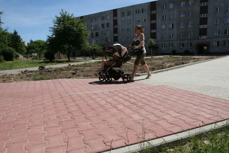 Dla pieszych wybudowano nowej alejki.