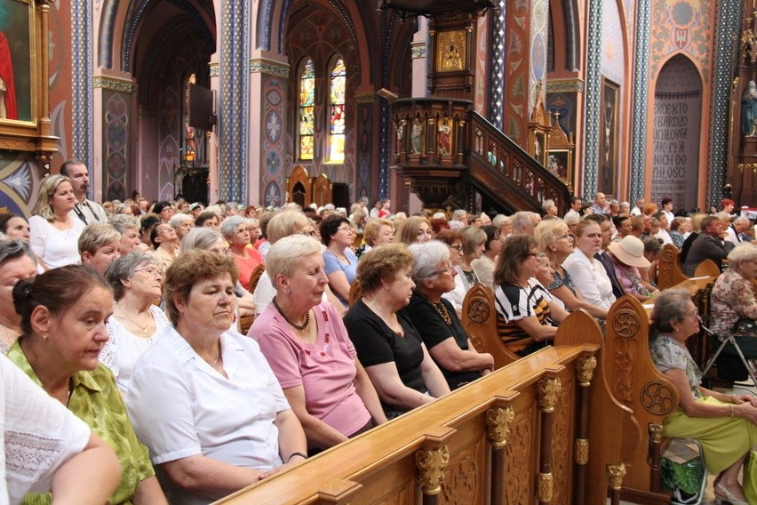 Pielgrzymka kobiet z diecezji sosnowieckiej do sanktuarium...