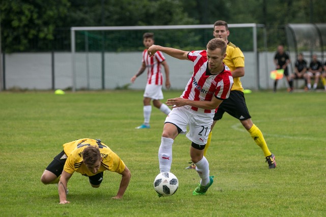 Jakub Serafin zagrał już w dwóch sparingach Cracovii, w meczu z Karviną zdobył bramkę