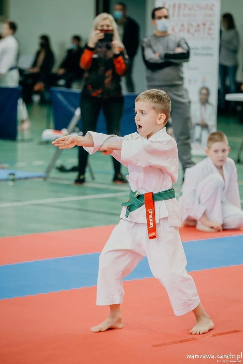 Dziewięć medali zdobyli reprezentanci Klubu Karate Nidan...