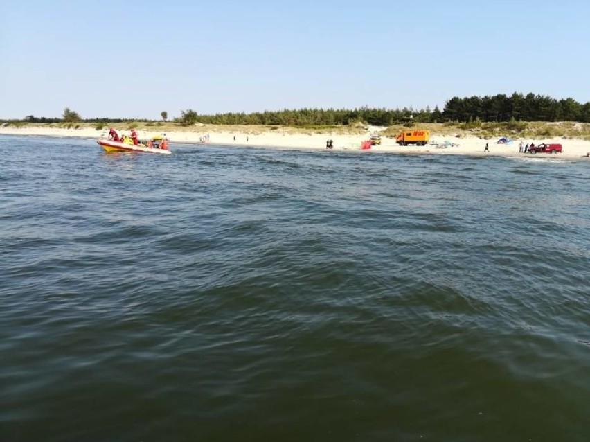 Morze wyrzuciło na plażę w Piaskach zwłoki mężczyzny. Zwłoki...