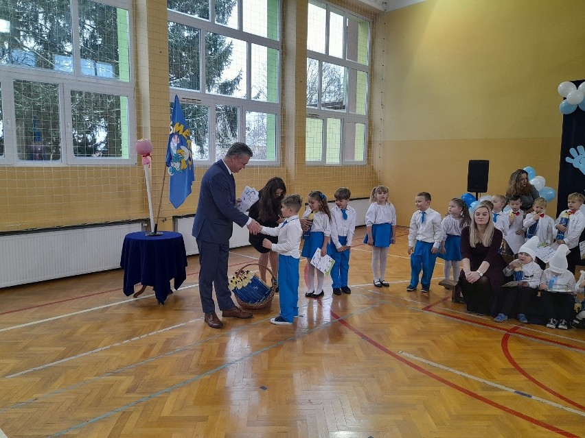 Dzieci otrzymały także od Sławomira Kowalczyka, burmistrza...