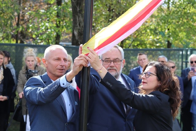 W Inowrocławiu w czwartek 19.09.2019 r. otwarto skwer im. Pawła Adamowicza