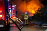 Długołęka. Pożar tysiąca beli ze słomą. Strażacy ratowali dom. Straty to ok. 90 tys. zł! (zdjęcia)