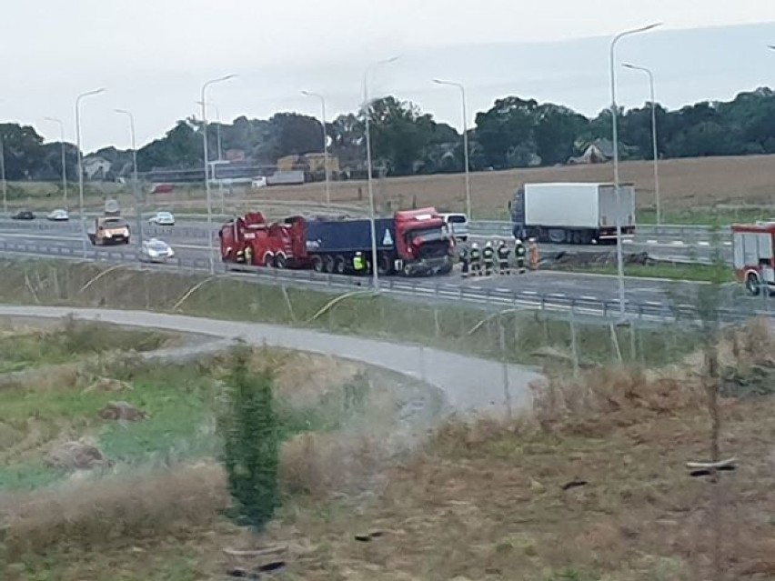 Wypadek ciężarówki na S7 między Nowym Dworem Gdańskim a Elblągiem