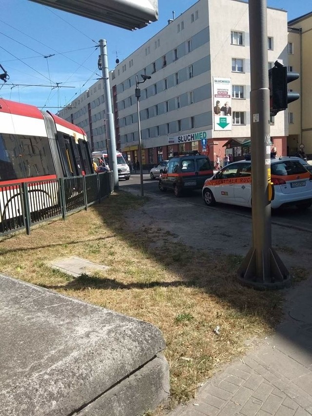 Tramwaj potrącił pieszego we Wrzeszczu