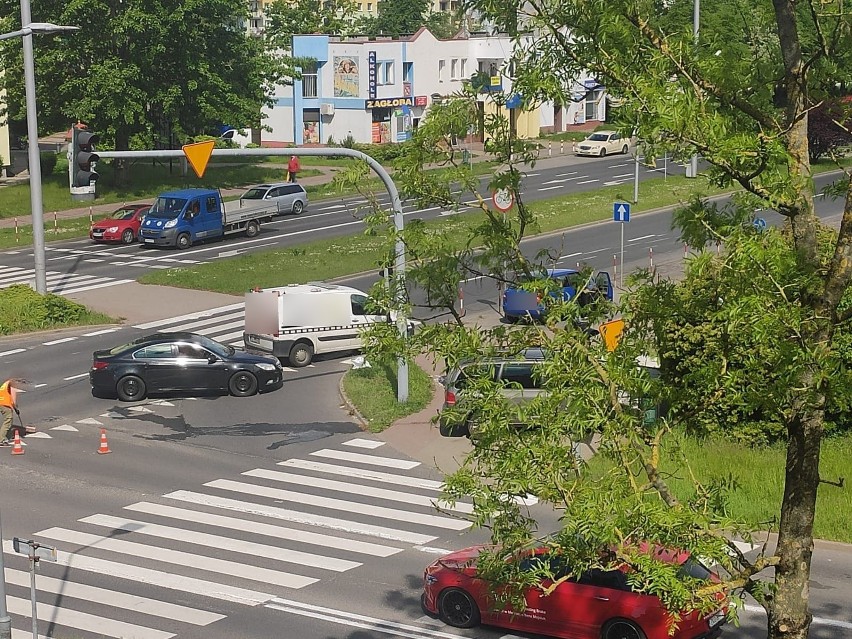 Wypadek na ulicy Władysława IV w Koszalinie. Zderzyły się dwa pojazdy [ZDJĘCIA]