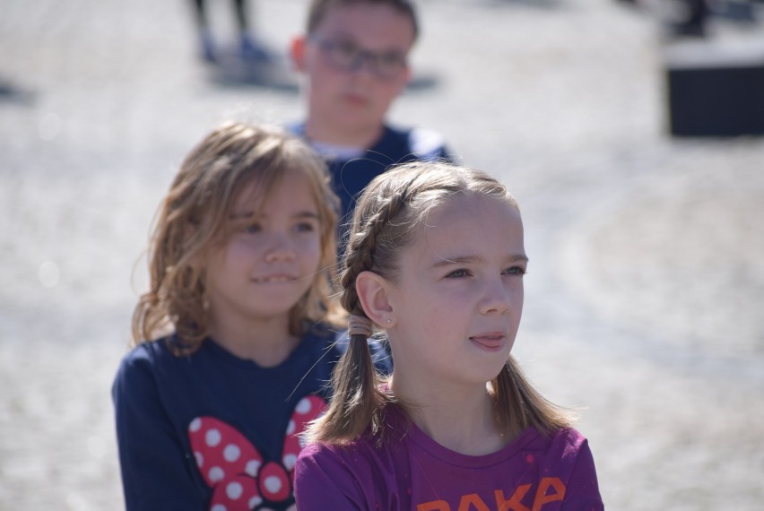 Biegi Ulicami Sieradza po raz 61. Na starcie śmiałkowie z całego regionu. Zobacz fotorelację z biegu 