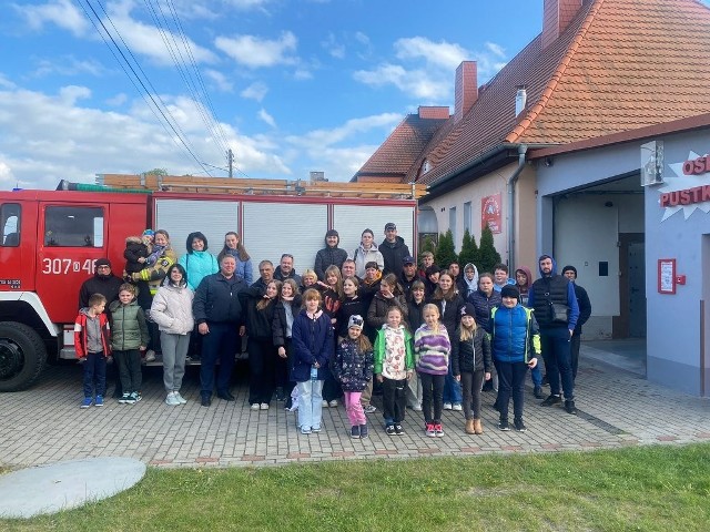 Opolscy strażaków szkolili osoby z Ukrainy, które chcą na swoim terenie tworzyć jednostki ochotnicze.