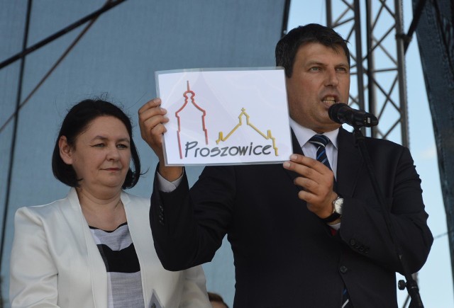 Na gadżetach promocyjnych miałyby się znajdować symbole gminy Proszowice