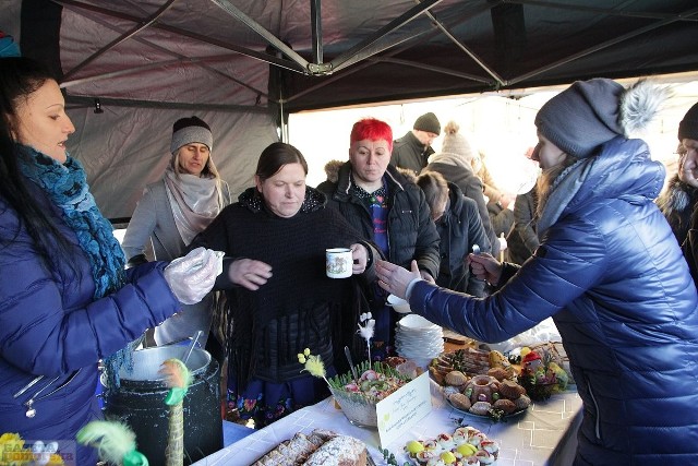 Żurek kujawski rozgrzał gości festiwalu.>> Najświeższe informacje z regionu, zdjęcia, wideo tylko na www.pomorska.pl 